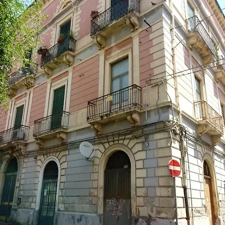 Apartament Virginia Katania